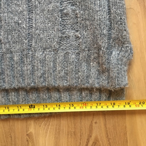 American Eagle Outfitters Cable Knit Sweater Vest Women’s M Heather Grey… - Picture 16 of 16